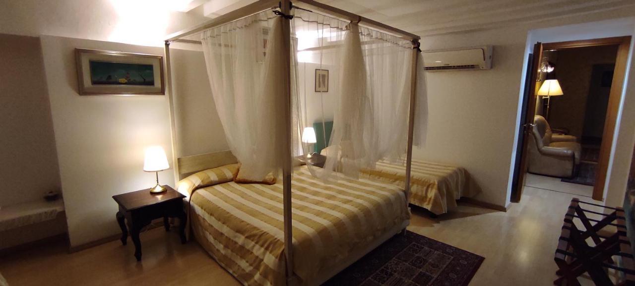 Dimora Al Doge Beato Vista Canale Bed and Breakfast Venetië Buitenkant foto