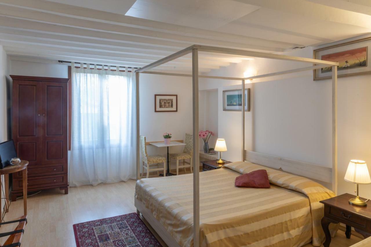 Dimora Al Doge Beato Vista Canale Bed and Breakfast Venetië Buitenkant foto